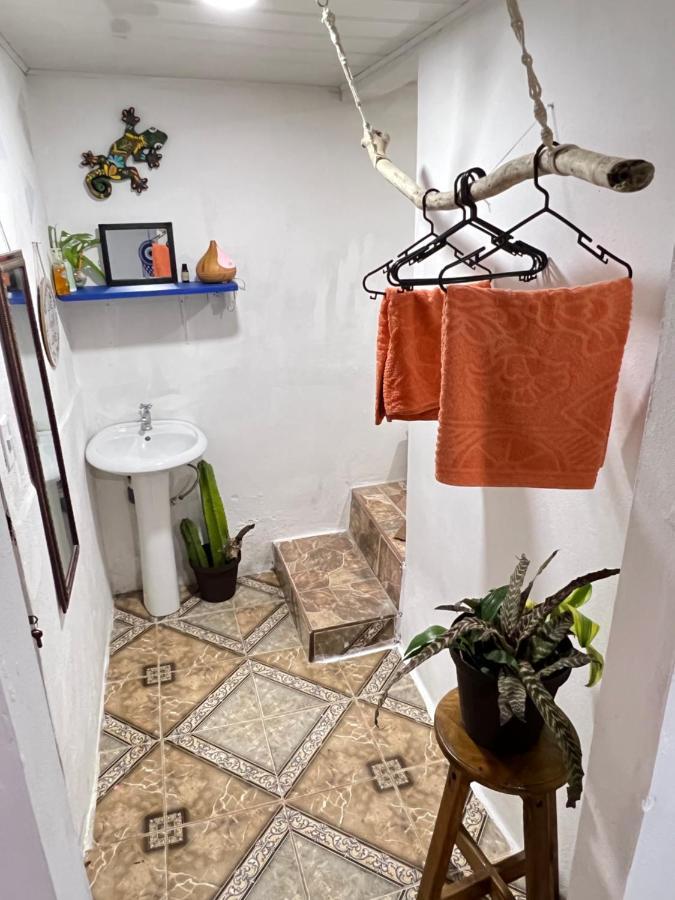 Bato'S Hostel Quepos Kültér fotó